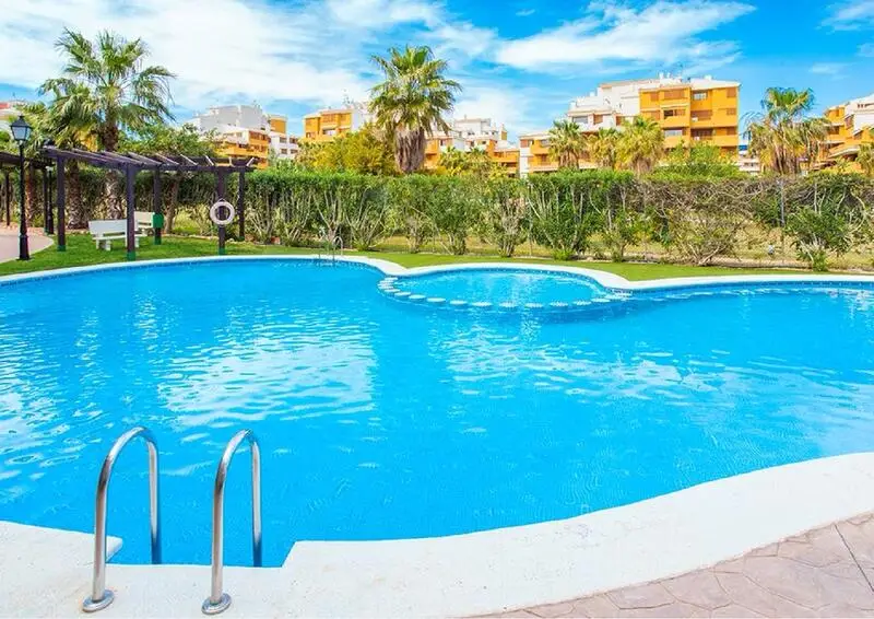 2 Cuarto Apartamento para alquiler a largo plazo
Punta Prima, Alicante