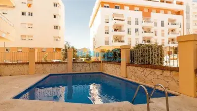 Apartamento en alquiler en Nerja con piscina y parking cerca de la playa