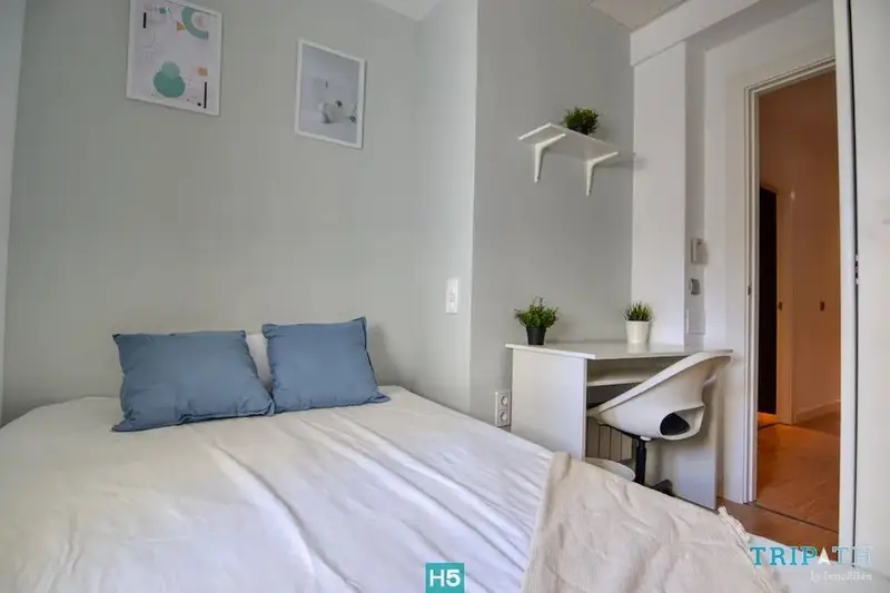 Apartamento 5 Dormitorios 1 Baño en Alquiler Madrid