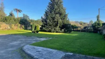 Chalet con dos viviendas independientes en Somió