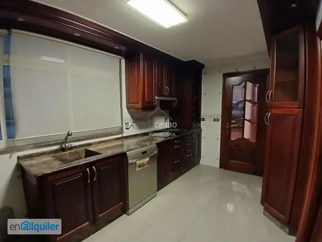 Piso centrico Ferrol 100m2 3 dormitorios 2 baños ascensor calefaccion gas