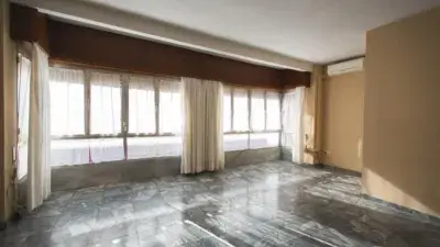 Piso en Venta Calle Aguilar Luminoso y Amplio con Garaje