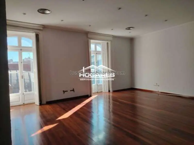 Oficina en Venta en Centro de Vigo Edificio Emblemático