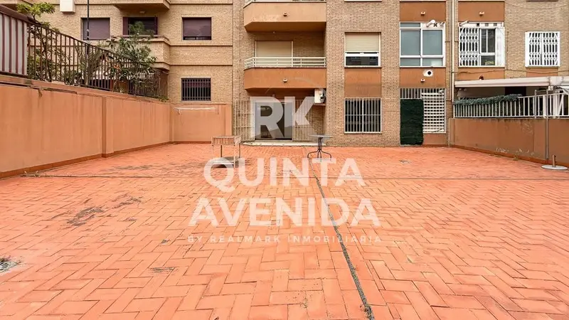 Espaciosa vivienda con terraza 150m2 en Campanar