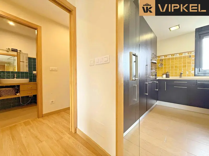 Venta de Atico en Carral Centro con Terraza Garaje y Trastero