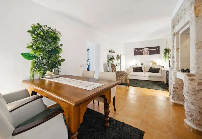 Casa en Venta Llubi Mallorca Reformada 2 Dormitorios Patio Jacuzzi