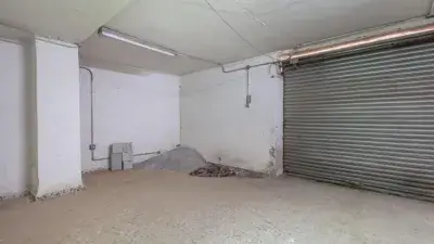 Casa con Nave en Guadix Centro para Reformar