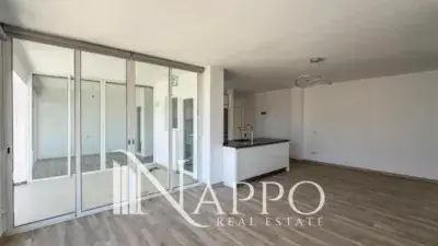 Apartamento en Arenal con Vistas al Mar