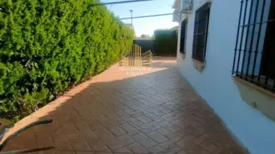 Chalet en venta en Las Encinas Alcalá de Guadaíra