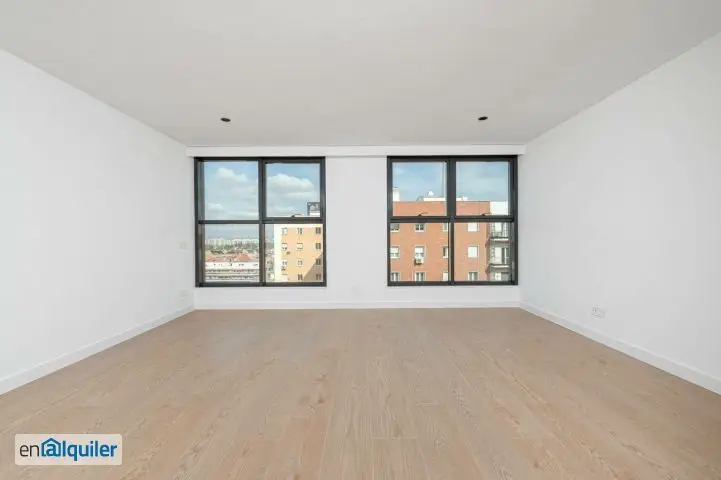 Alquiler Estudio Plaza Castilla Ascensor Aire Acondicionado Parking Opcional