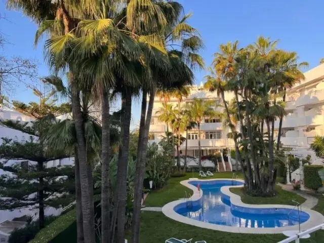 Apartamento 4 Dormitorios Milla de Oro Lujo