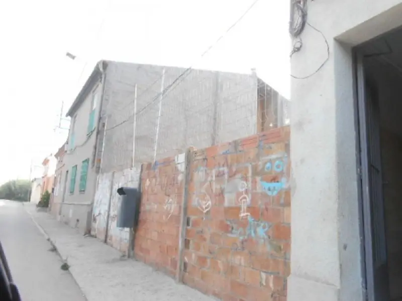 Venta Terreno Miralpeix Manresa 252m2 Tres Pisos Garaje