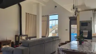 Chalet en Venta Siete Aguas con Vistas a la Montaña