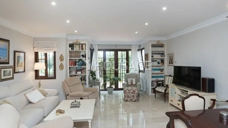 Casa Pareada en Marbella Centro con Piscina