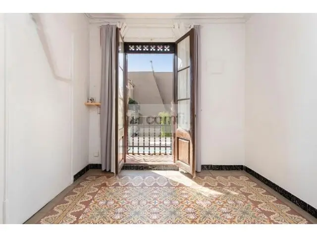 Ático con Terraza Privada en Gràcia