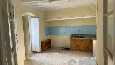 Casa en venta en Ubrique a reformar 278m2