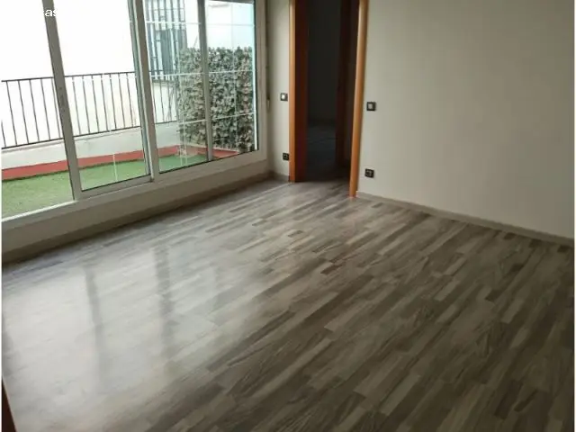 Piso Reformado Vall Hebron 72m2 2 habitaciones