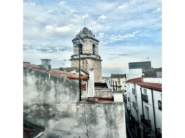 Casa Espaciosa con Garaje y Terraza en La Sénia