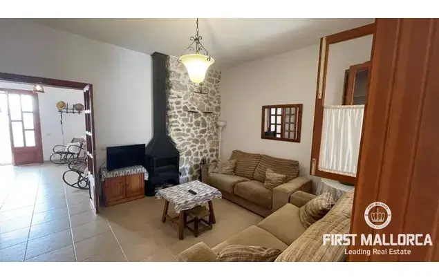 Rent 4 bedroom house of 185 m² in Portals Nous