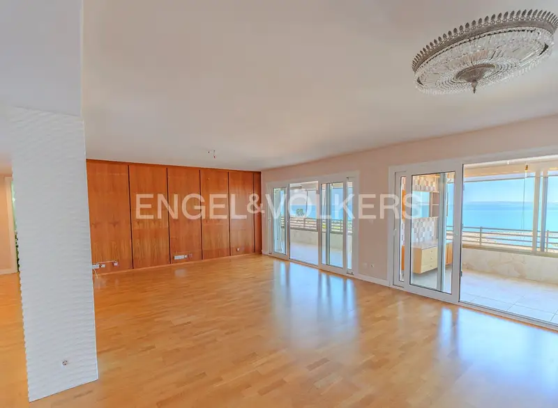 Apartamento de Lujo en Bahia de los Pinos Alicante