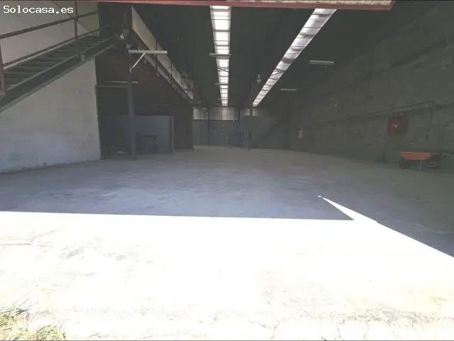 Nave Industrial en Sant Celoni 534m2 con Oficinas