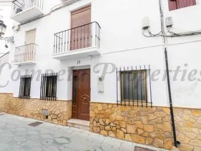 Casa Rural Cómpeta: 3 Dormitorios, Terraza y Vistas al Mar
