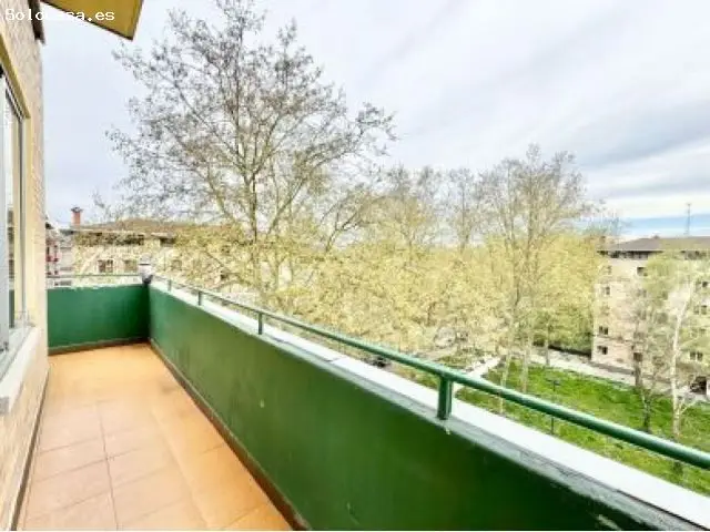 Piso en Venta en Vitoria Álava 3 Dormitorios Terraza Trastero