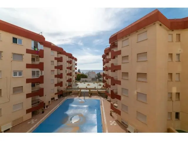 Apartamento con Vistas al Mar en Calahonda