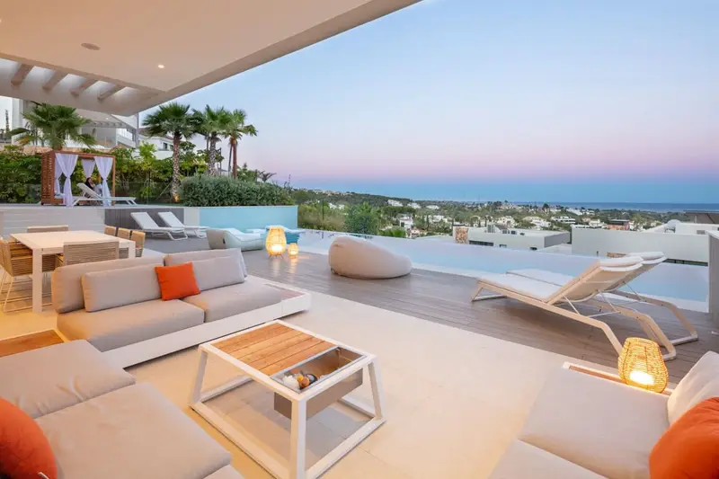 Villa de Lujo en Nueva Andalucía 5 Dormitorios Piscina Privada