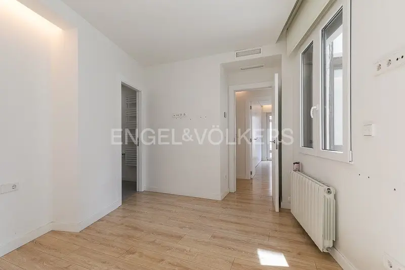 Apartamento en Valencia 5 Dormitorios 5 Baños
