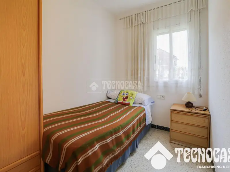Piso en venta 4 habitaciones exterior con ascensor y balcón