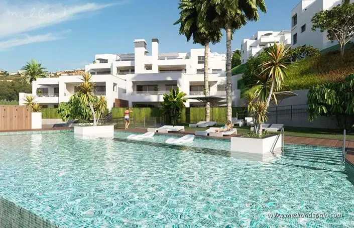 Apartamento 4 Dormitorios en Casares Costa del Sol
