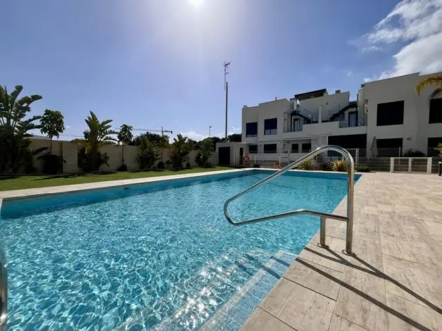 Piso de 3 Dormitorios en venta Santiago de la Ribera, España