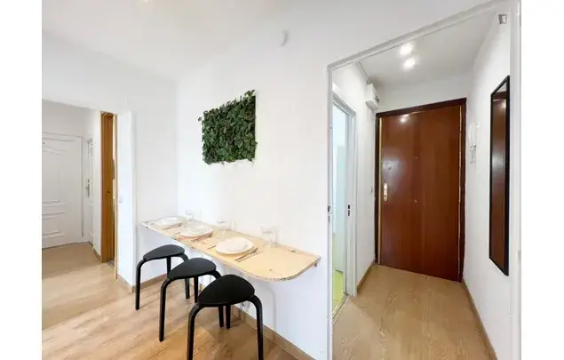 Alquiler piso 5 habitaciones Madrid cerca Colonia Jardin