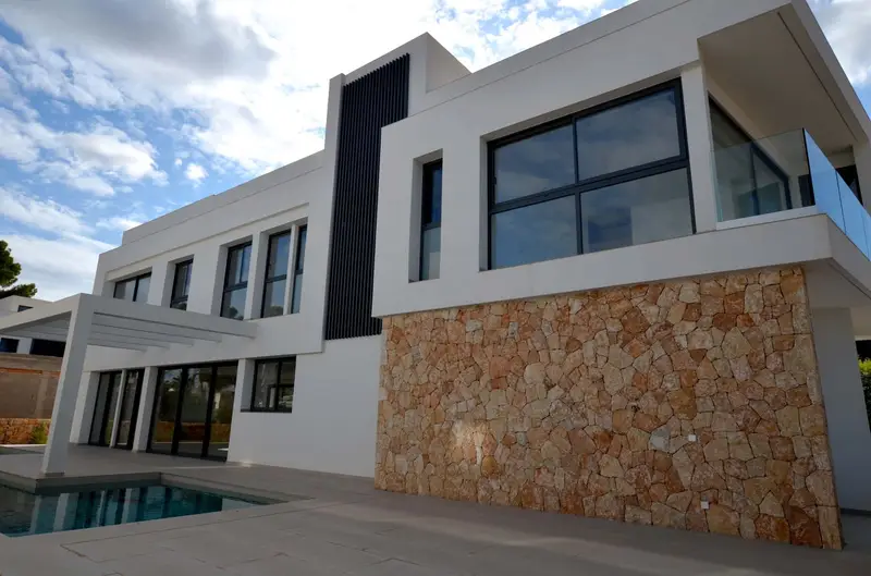 Chalet Moderno con Vistas al Mar en Son Veri Nou Mallorca