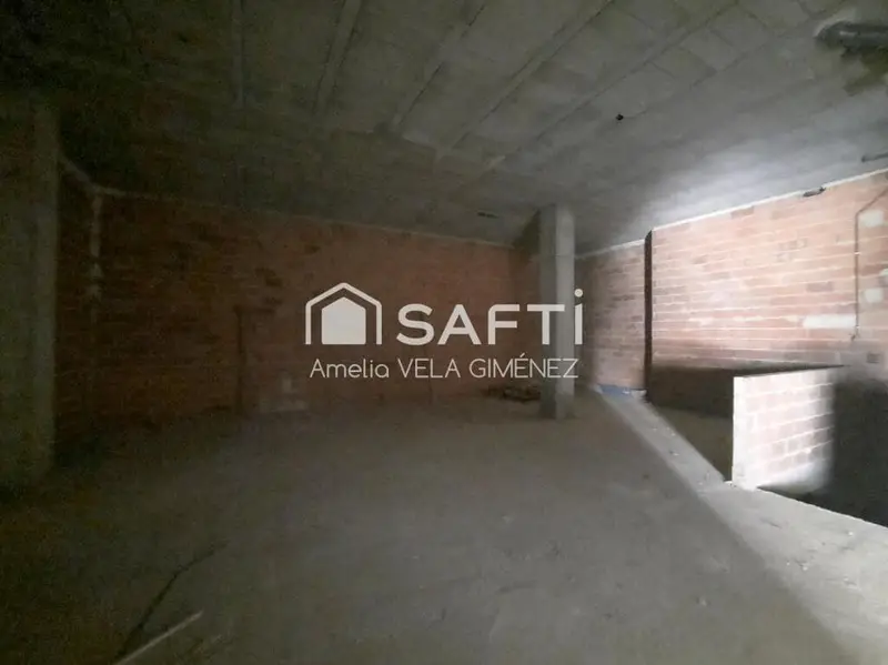 Local Comercial 474m2 Sagunto Excelente Ubicacion