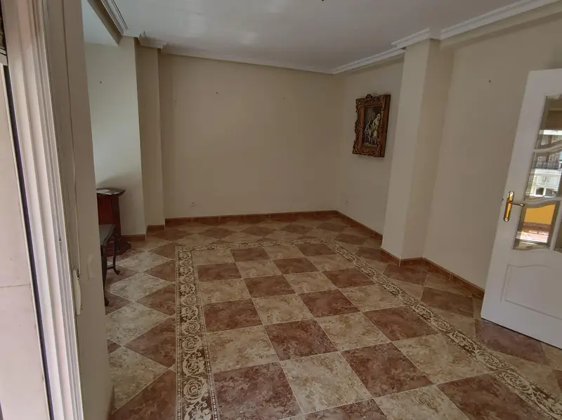 Apartamento 150m2 Reformado 4 Dormitorios 2 Baños Corredera Capuchinos