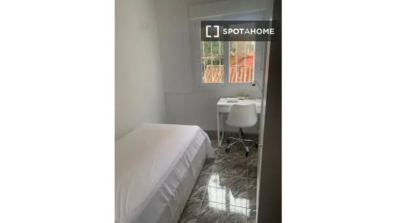 2 Habitaciones en Piso Compartido Málaga