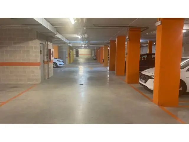 Plaza de Garaje en Alquiler Lezkairu