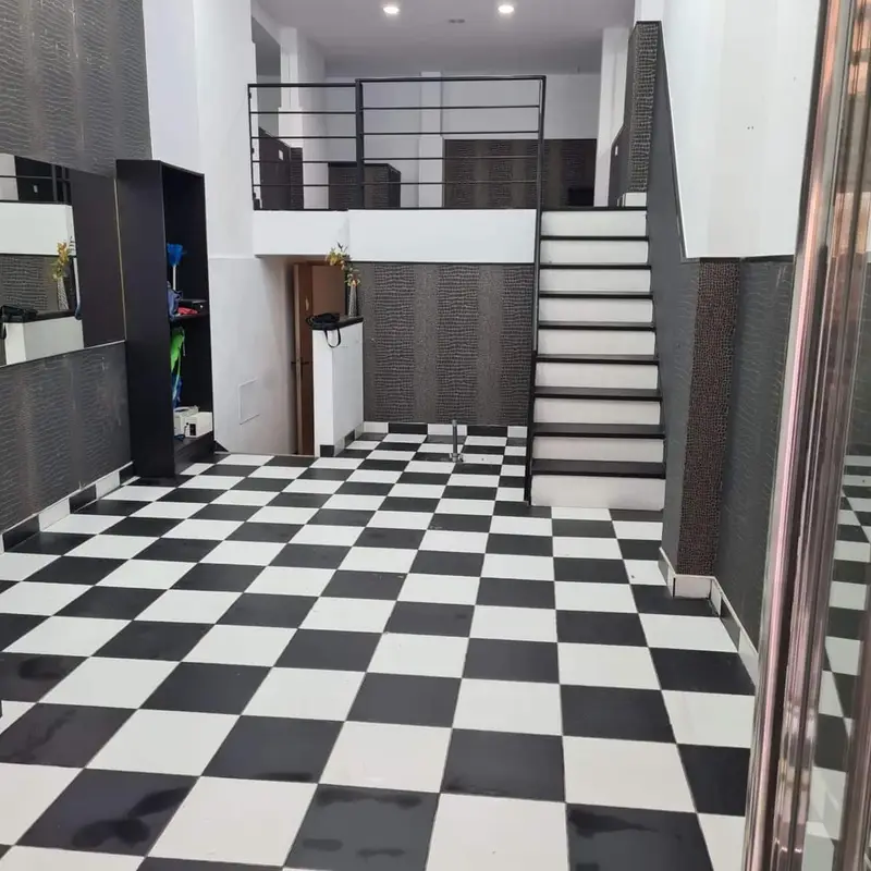 Local en Alquiler Málaga Centro Histórico 78m²