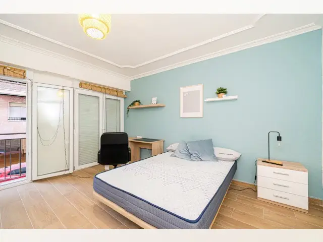 Habitacion Amueblada Elche con Baño Compartido Wifi Incluido