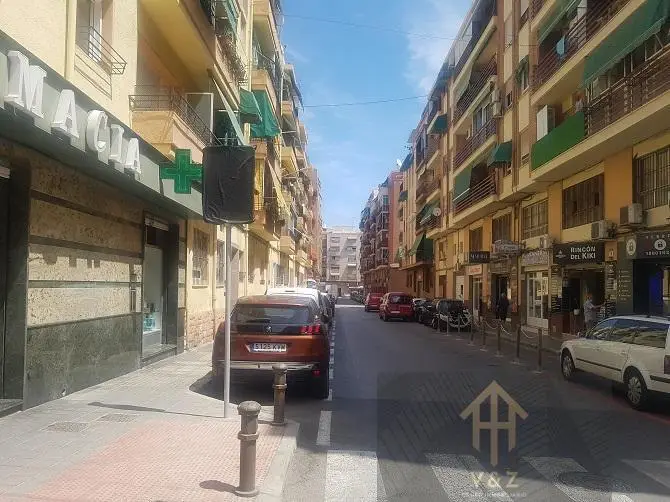 Apartamento en venta Carolinas Altas Alicante 3 dormitorios 1 baño