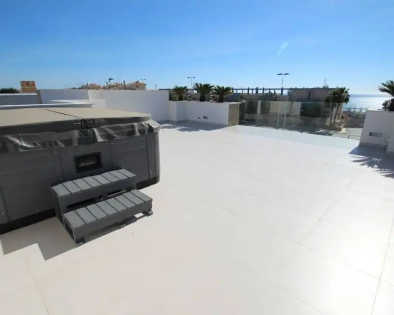 Villa 4 Dormitorios Campoamor Orihuela