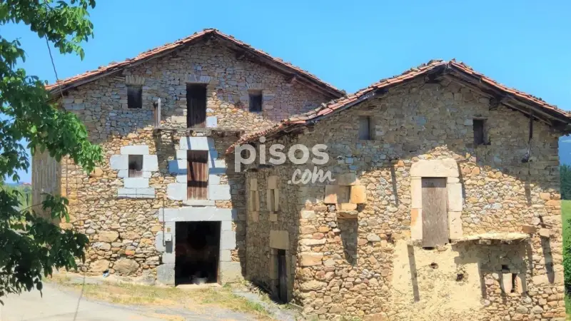 Caserío con terreno en Orozko para reformar