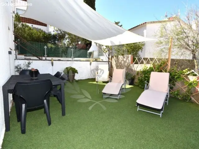 Apartamento en Roses Puig Rom con Piscina y Parking