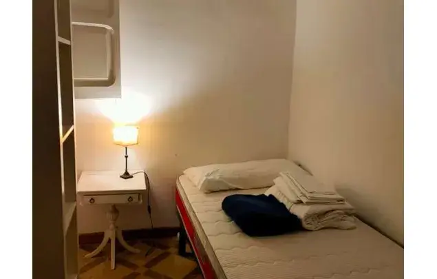 Habitacion en piso compartido Barcelona 140m2