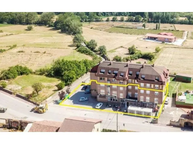 Hostal con Bar Restaurante y Vivienda en Cantabria