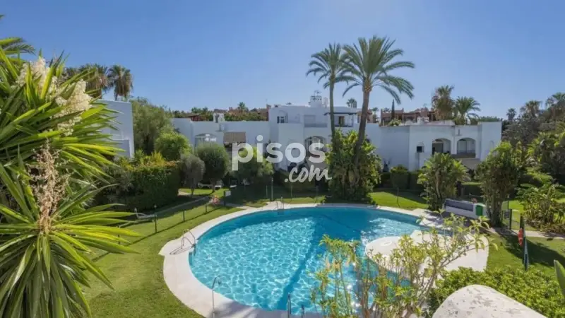 Casa Adosada en Venta Centro 3 Dormitorios 2 Baños Piscina