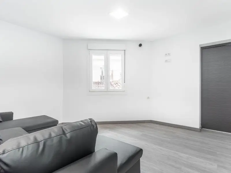 Chalet en Mieres con Garaje y Terraza - Ideal Familias e Inversion