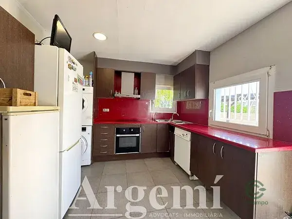 Casa Unifamiliar con Potencial de Reforma en Palau-solita i Plegamans